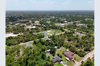 811 Edison Ave, Lehigh Acres, FL 33972 - Photo 8