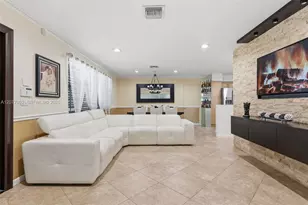 2485 NE 214th St, Miami, FL 33180 - Photo 6