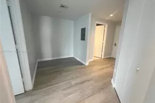 45 SW 9th St, Miami, FL 33130 - Photo 18
