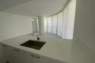 45 SW 9th St, Miami, FL 33130 - Photo 14
