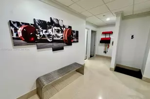 2555 Collins Ave, Miami Beach, FL 33140 - Photo 20