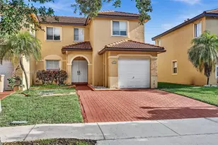 13949 N Forest Oak Cir, Davie, FL 33325 - Photo 2