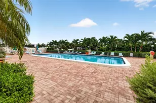 401 Golden Isles Dr, Hallandale Beach, FL 33009 - Photo 18