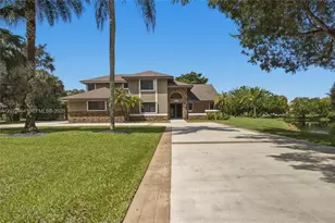3151 SW 133rd Terrace, Davie, FL 33330 - Photo 2