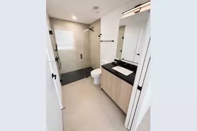 225 N Miami Ave #2810, Miami, FL 33128 - Photo 12