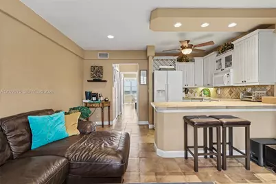 [Address not provided], Hollywood, FL 33019 - Photo 8