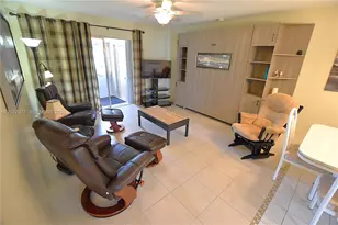 2971 Crosley Dr W, West Palm Beach, FL 33415 - Photo 8
