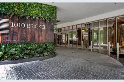 1010 Brickell Ave #1402, Miami, FL 33131 - Photo 18