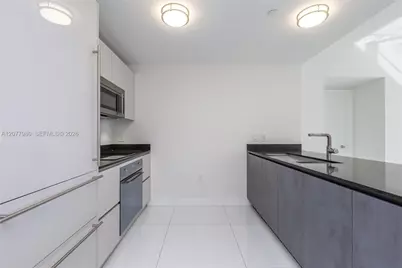 1010 Brickell Ave #1402, Miami, FL 33131 - Photo 2