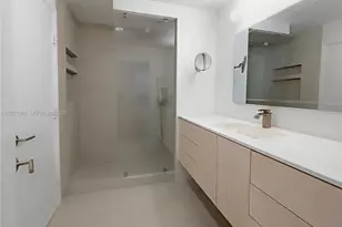 1900 N Bayshore Dr, Miami, FL 33132 - Photo 20