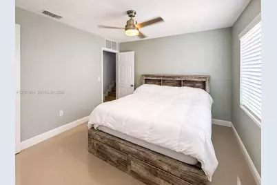525 NW 23rd Ave, Miami, FL 33125 - Photo 16