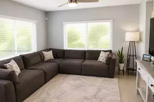 525 NW 23rd Ave, Miami, FL 33125 - Photo 14