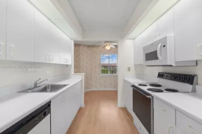 13705 SW 12th St #409B, Pembroke Pines, FL 33027 - Photo 8