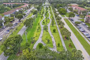 13705 SW 12th St, Pembroke Pines, FL 33027 - Photo 38