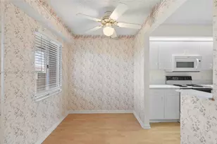 13705 SW 12th St, Pembroke Pines, FL 33027 - Photo 4