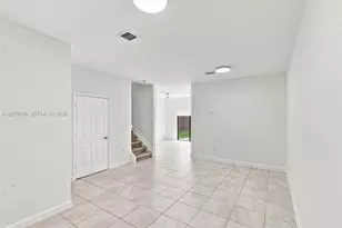 125 SE 34th Terrace, Homestead, FL 33033 - Photo 4