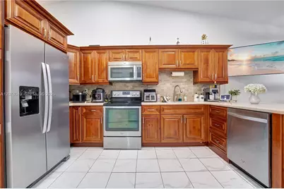 5670 W 20th Ct, Hialeah, FL 33016 - Photo 10