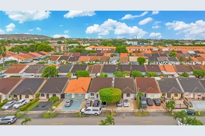 5670 W 20th Ct, Hialeah, FL 33016 - Photo 26