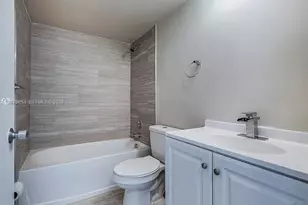 8240 SW 210th St, Cutler Bay, FL 33189 - Photo 12