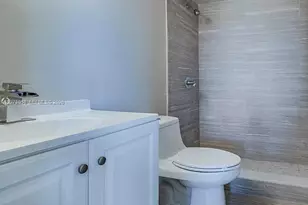 8240 SW 210th St, Cutler Bay, FL 33189 - Photo 10