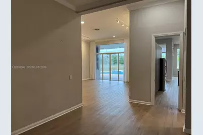 1360 Victoria Isle Dr, Weston, FL 33327 - Photo 16