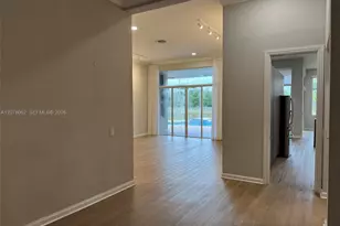 1360 Victoria Isle Dr, Weston, FL 33327 - Photo 16