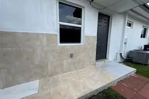 9355 SW 39th St, Miami, FL 33165 - Photo 14