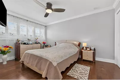 329 SE 3rd St #501T, Hallandale Beach, FL 33009 - Photo 16