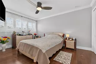 329 SE 3rd St, Hallandale Beach, FL 33009 - Photo 16