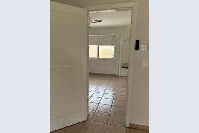 435 SW 5th Ave #4, Miami, FL 33130 - Photo 4