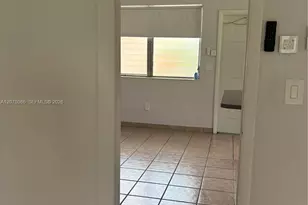435 SW 5th Ave, Miami, FL 33130 - Photo 4