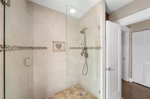 2400 Trapp Ave, Miami, FL 33133 - Photo 30