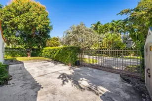 2400 Trapp Ave, Miami, FL 33133 - Photo 34