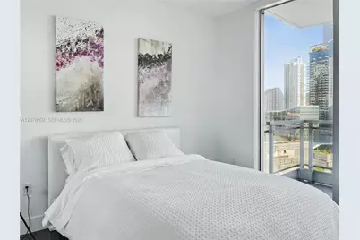 92 SW 3rd St #2602, Miami, FL 33130 - Photo 4