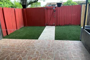 10537 NW 8th St, Pembroke Pines, FL 33026 - Photo 24