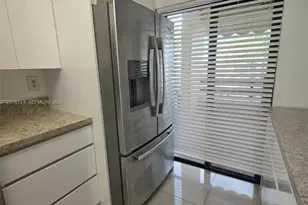 20105 NE 3rd Ct, Miami, FL 33179 - Photo 4
