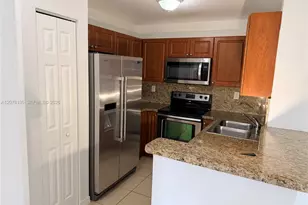 14377 SW 11th St, Pembroke Pines, FL 33027 - Photo 4