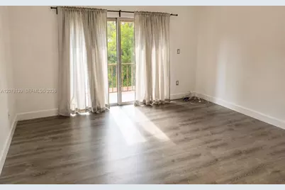 890 SW 129th Pl #210, Miami, FL 33184 - Photo 2