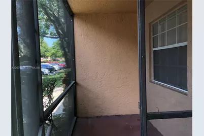 700 NW 103rd Ter #101, Pembroke Pines, FL 33026 - Photo 10