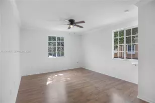 2941 NE 185th St, Miami, FL 33180 - Photo 12