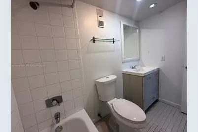 500 Executive Center Dr #4J, West Palm Beach, FL 33401 - Photo 4