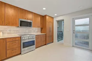 825 SE 2nd St, Fort Lauderdale, FL 33301 - Photo 6
