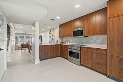 825 SE 2nd St #825, Fort Lauderdale, FL 33301 - Photo 10