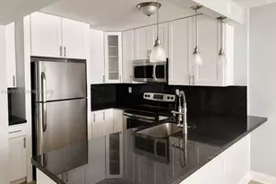 488 NW 165th St Rd, Miami, FL 33169 - Photo 4