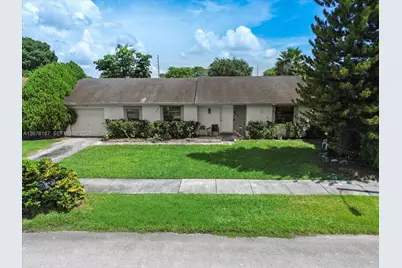 939 S Bluebird Ln, Homestead, FL 33035 - Photo 12