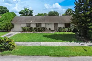 939 S Bluebird Ln, Homestead, FL 33035 - Photo 12