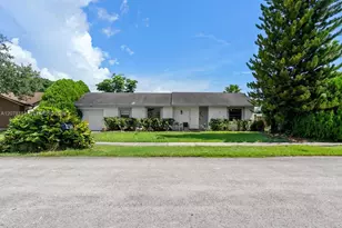 939 S Bluebird Ln, Homestead, FL 33035 - Photo 6