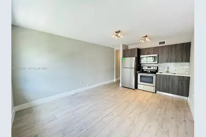 1100 10th St #03, Miami Beach, FL 33139 - Photo 2