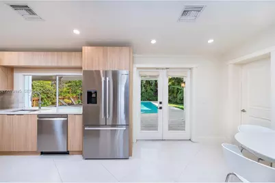 1003 NE 118th St, Biscayne Park, FL 33161 - Photo 8