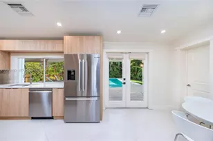 1003 NE 118th St, Biscayne Park, FL 33161 - Photo 8